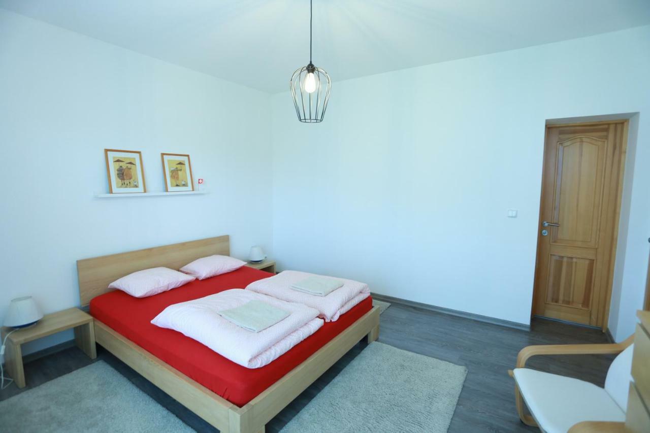 Sentis Hotel Uzjhorod Eksteriør billede
