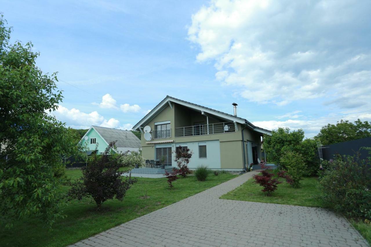 Sentis Hotel Uzjhorod Eksteriør billede