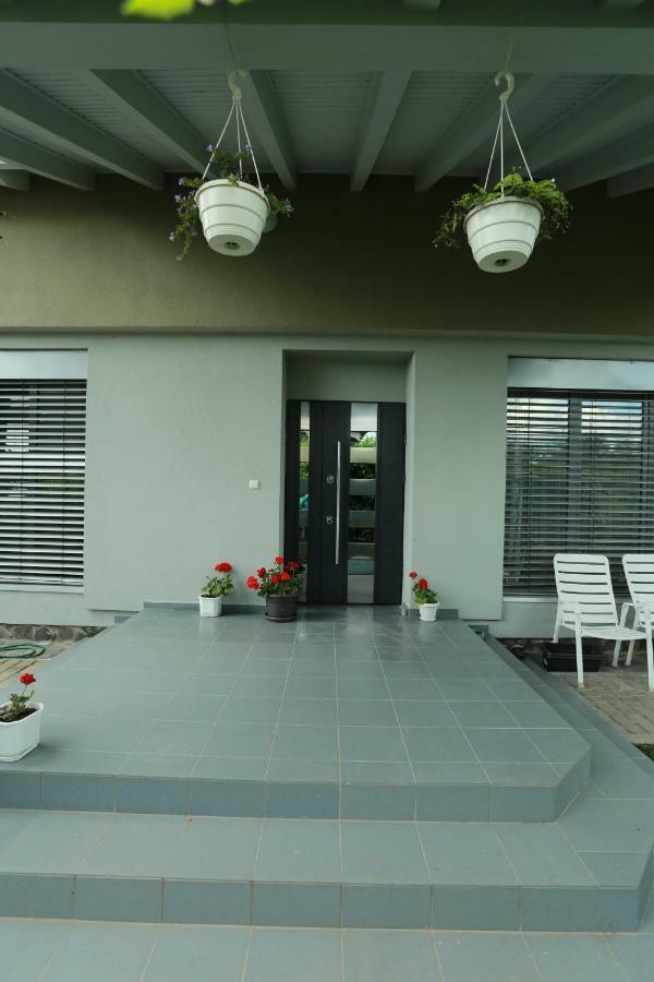 Sentis Hotel Uzjhorod Eksteriør billede